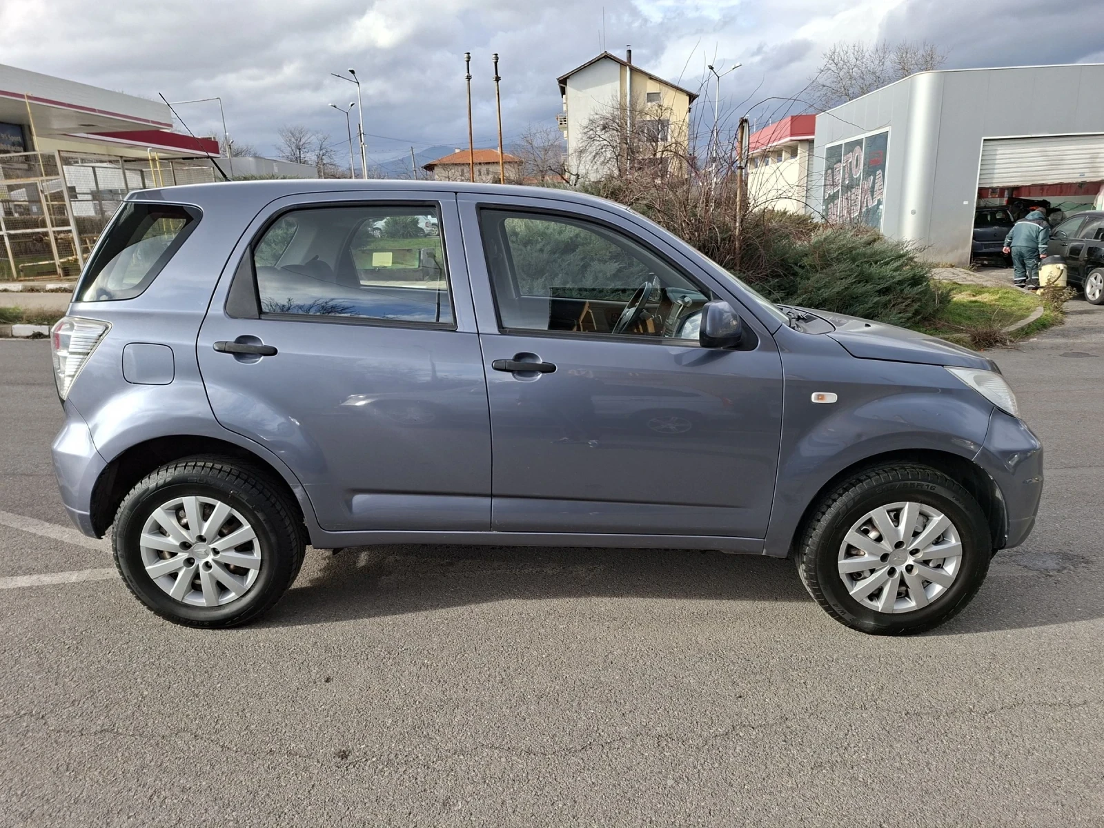 Daihatsu Terios 1.5 VVTI GAZ, снимка 4 - Автомобили и джипове - 55371415
