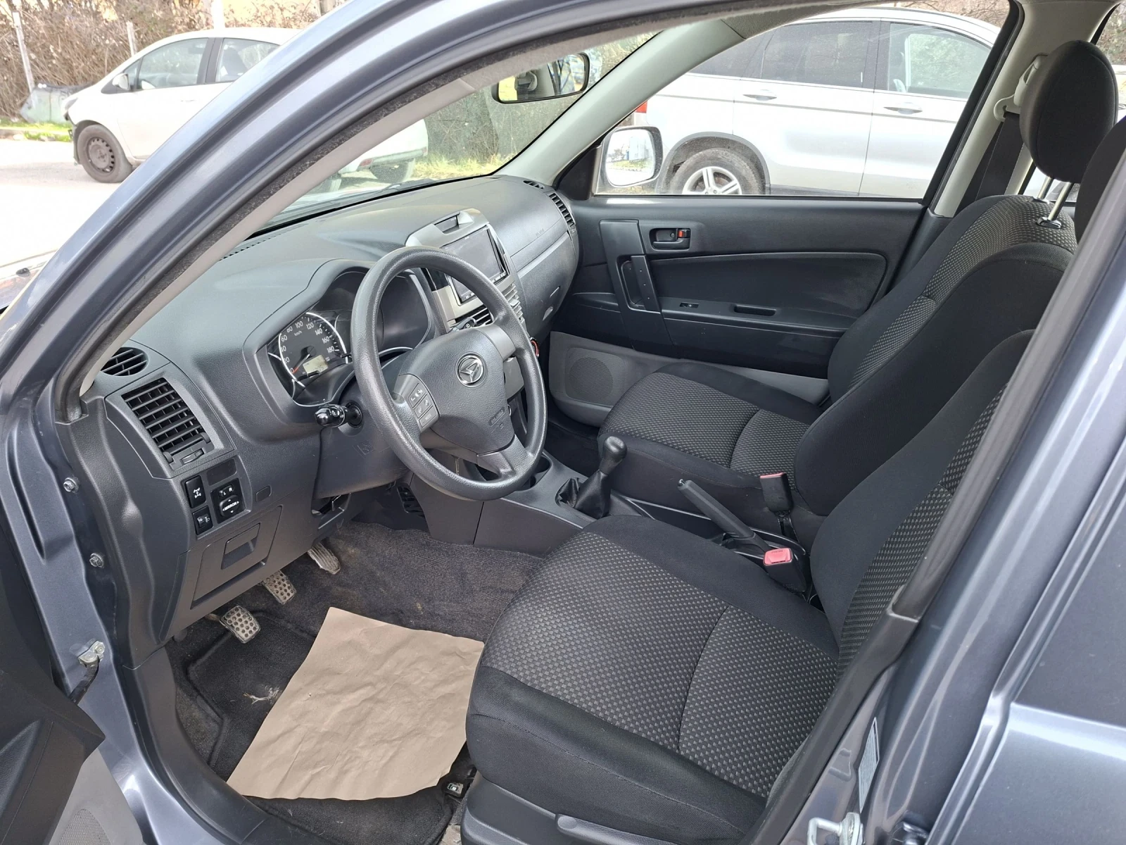 Daihatsu Terios 1.5 VVTI GAZ, снимка 8 - Автомобили и джипове - 55371415