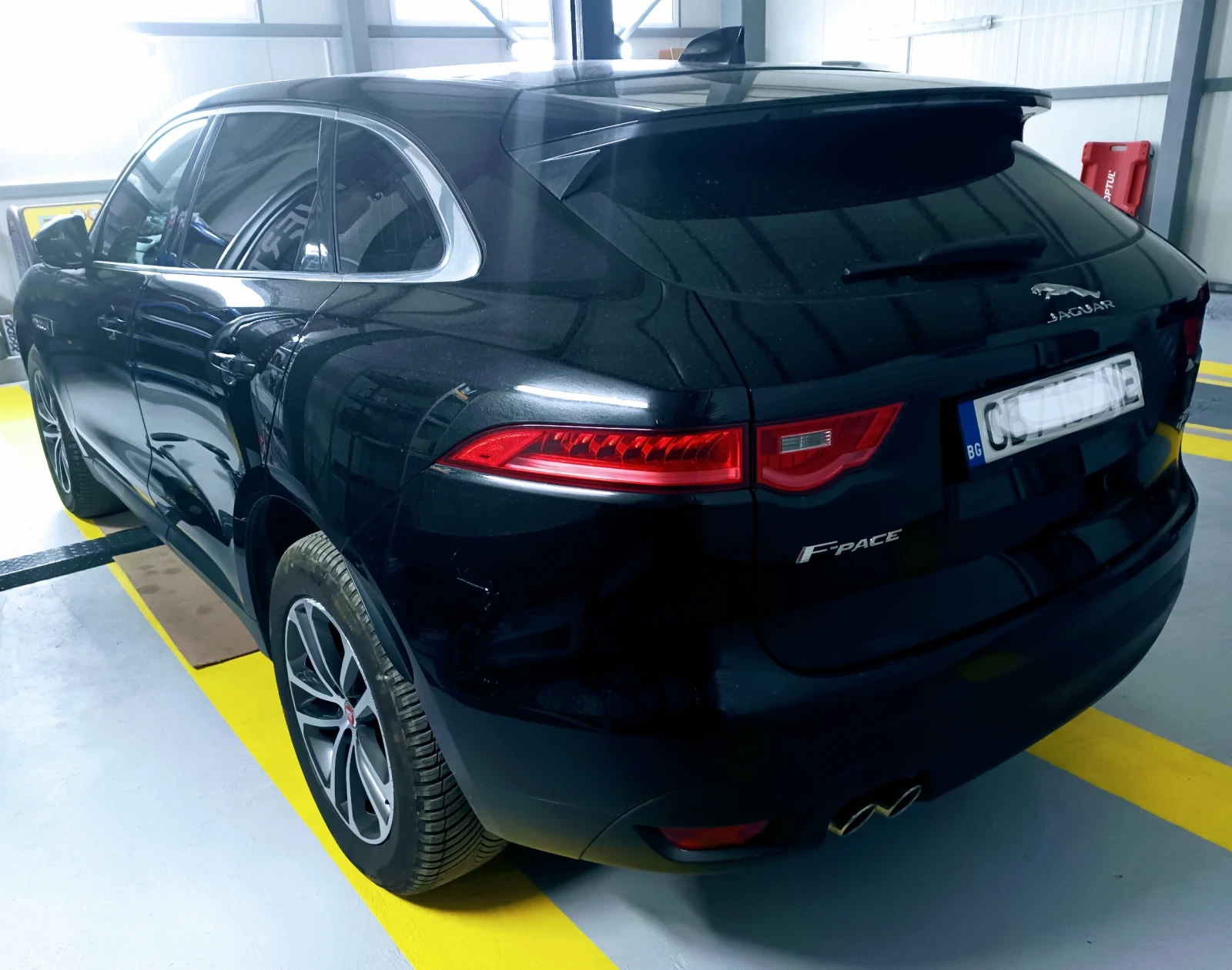 Jaguar F-PACE, снимка 2 - Автомобили и джипове - 55408859