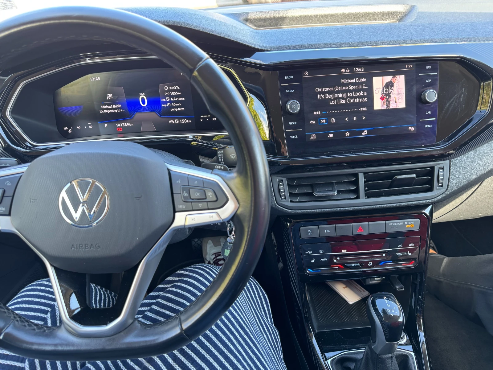 VW T-Cross 1.5 TSI, снимка 5 - Автомобили и джипове - 56563699