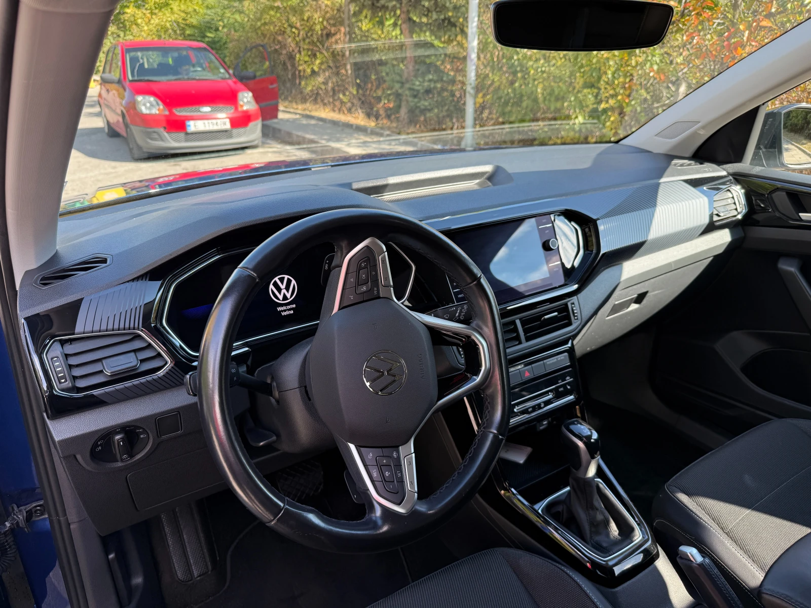 VW T-Cross 1.5 TSI, снимка 3 - Автомобили и джипове - 56563699