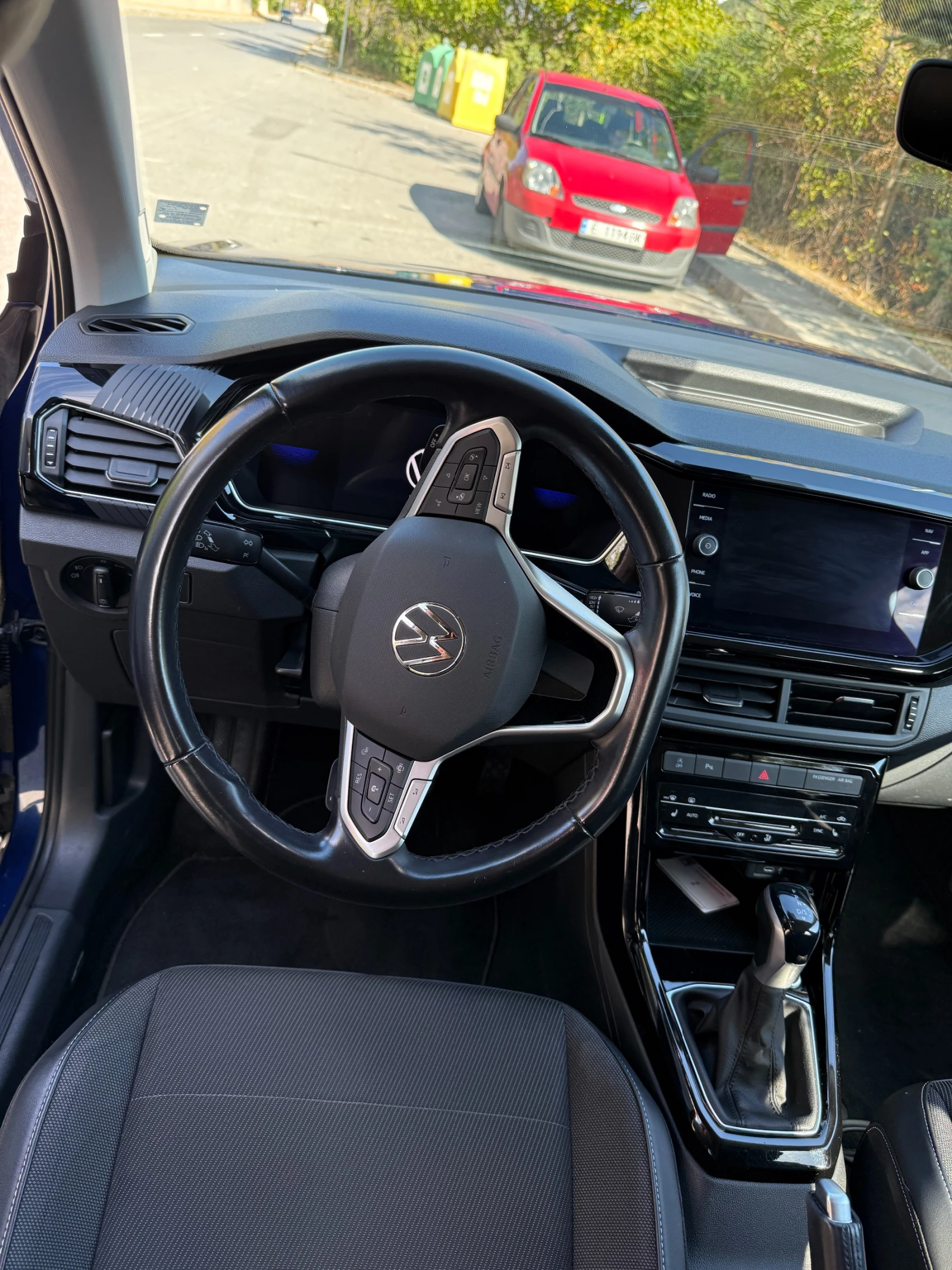VW T-Cross 1.5 TSI, снимка 4 - Автомобили и джипове - 56563699