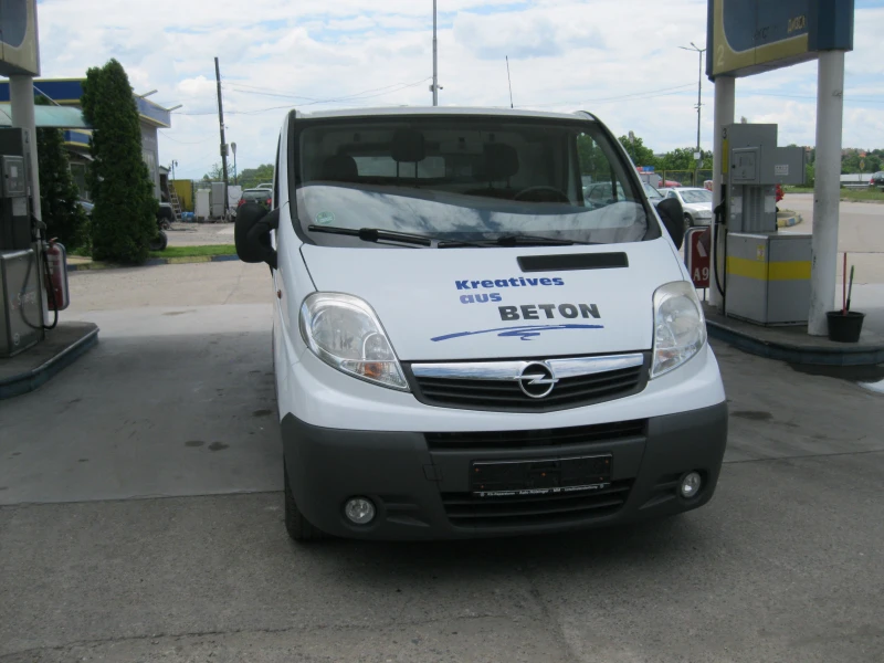 Opel Vivaro, снимка 2 - Бусове и автобуси - 50444760