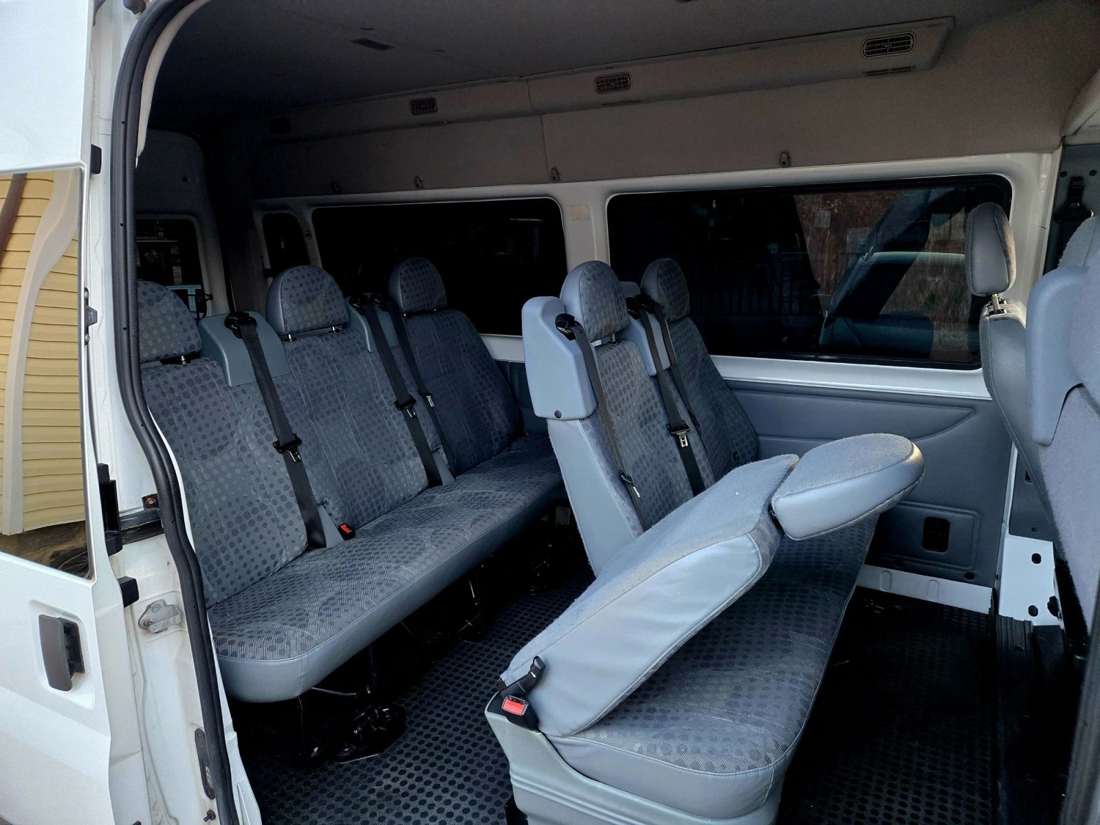 Ford Transit 2.2TDCi 125k.c. , снимка 15 - Бусове и автобуси - 56330964