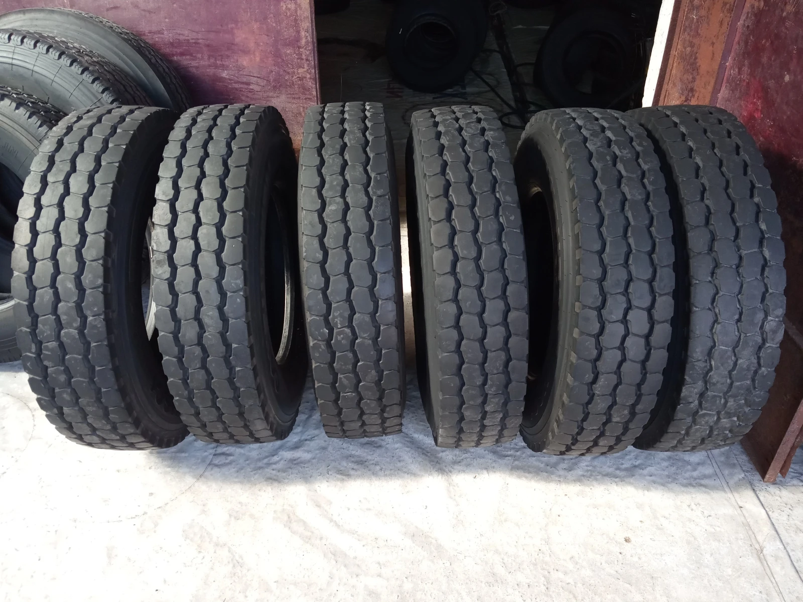 ���� 275/80R22.5 | Mobile.bg � ����������� 1