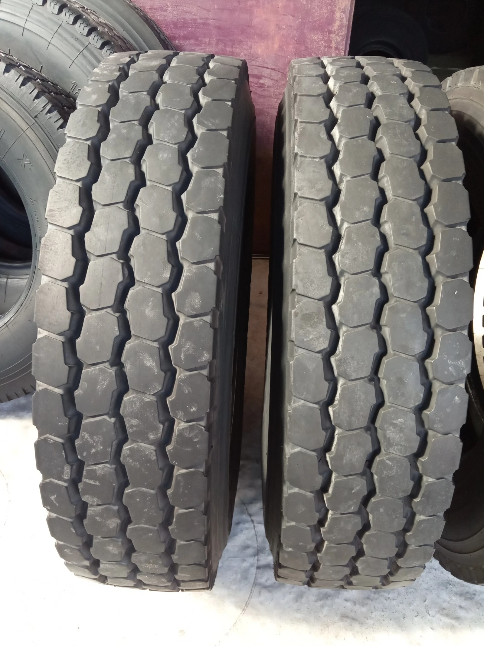 ���� 275/80R22.5 | Mobile.bg � ����������� 16
