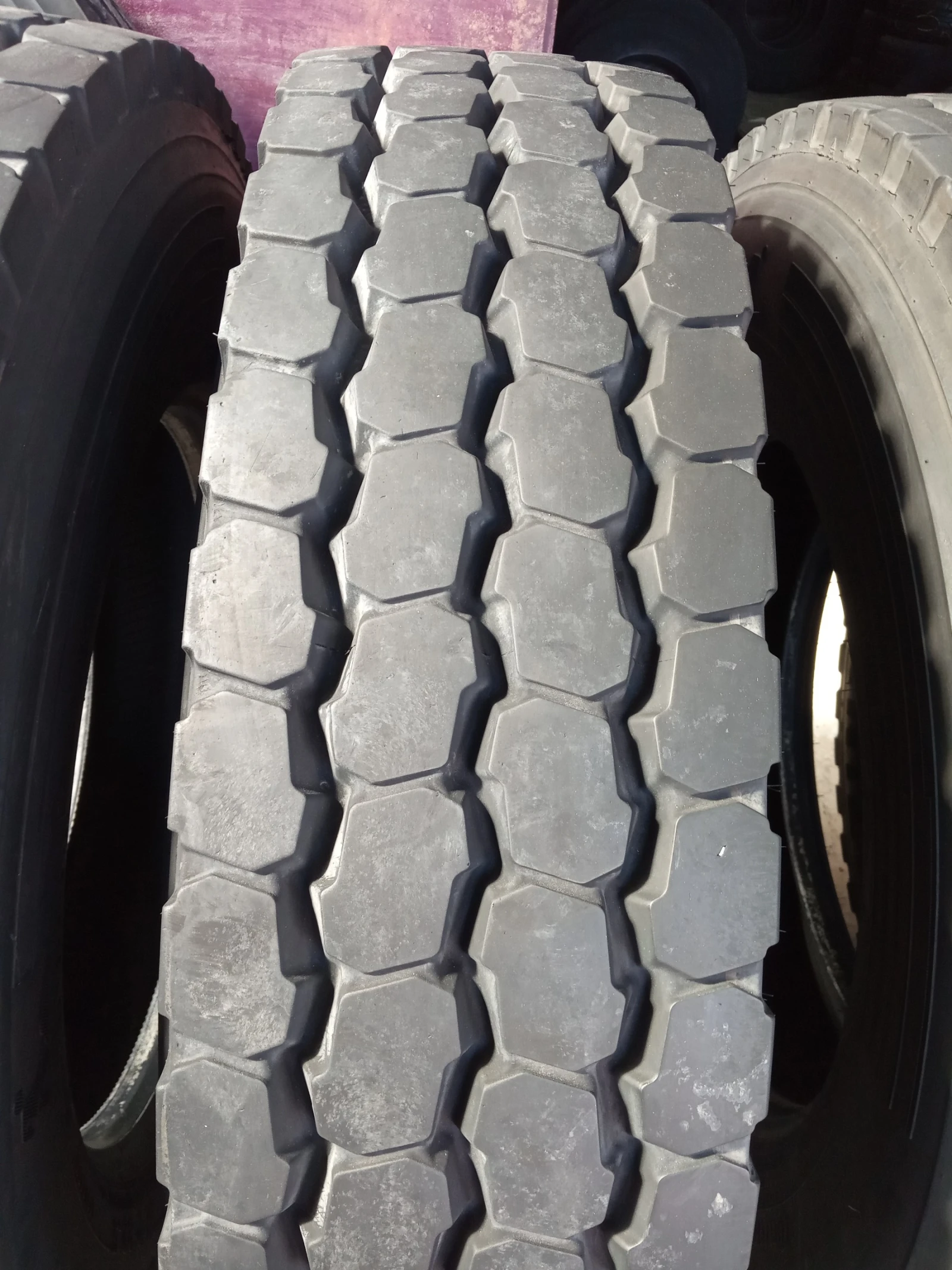 ���� 275/80R22.5 | Mobile.bg � ����������� 4