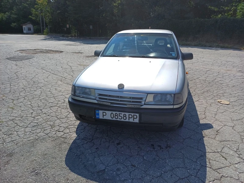 Opel Vectra 1.4, снимка 6 - Автомобили и джипове - 47647737