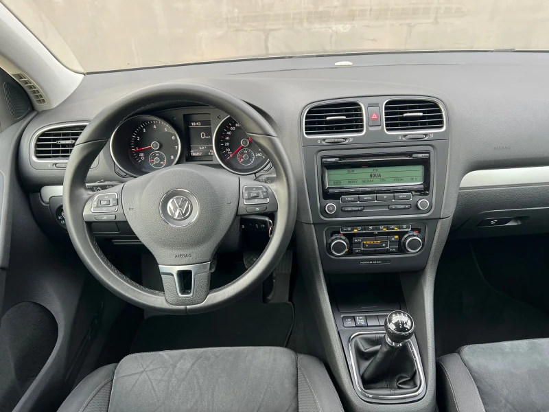 VW Golf 1.6i BiFuel, снимка 11 - Автомобили и джипове - 48343169