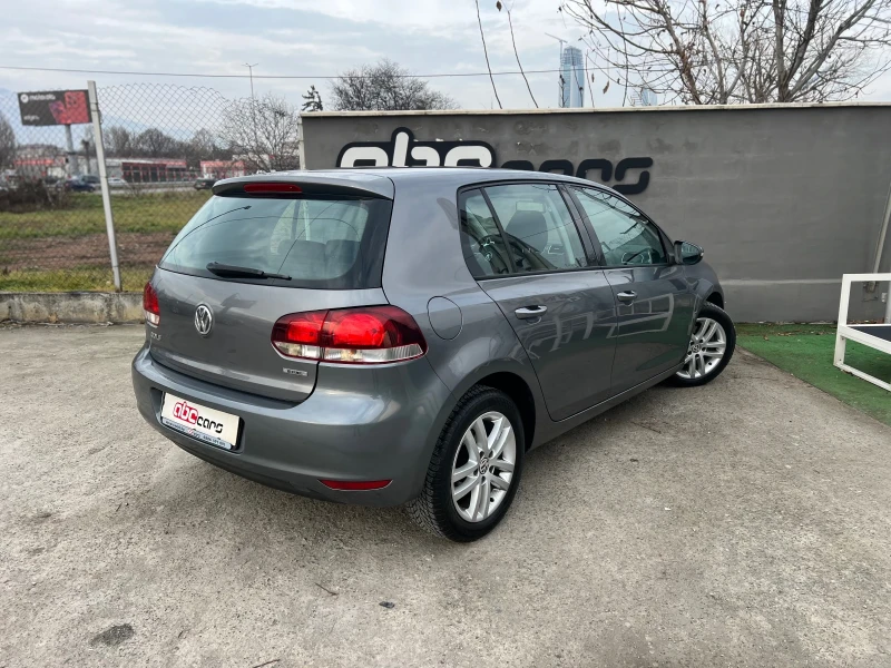 VW Golf 1.6i BiFuel, снимка 4 - Автомобили и джипове - 48343169