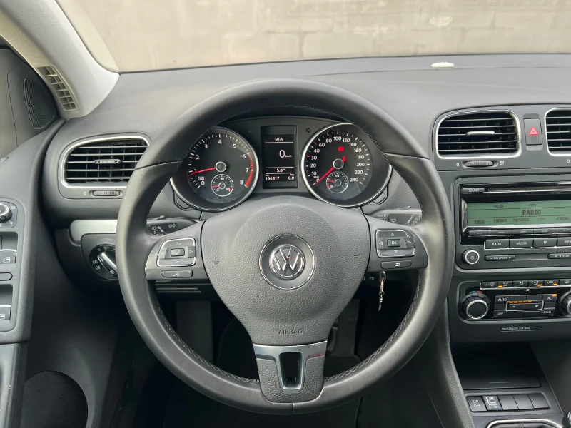 VW Golf 1.6i BiFuel, снимка 10 - Автомобили и джипове - 48343169