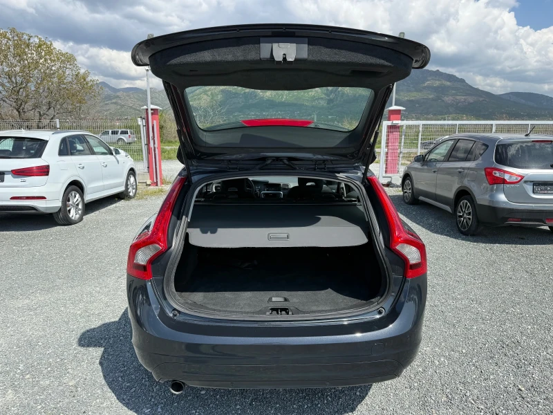 Volvo V60 (KATO НОВА), снимка 13 - Автомобили и джипове - 49506725