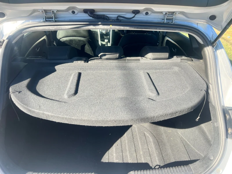 Hyundai I30 1.6 , снимка 10 - Автомобили и джипове - 51825344