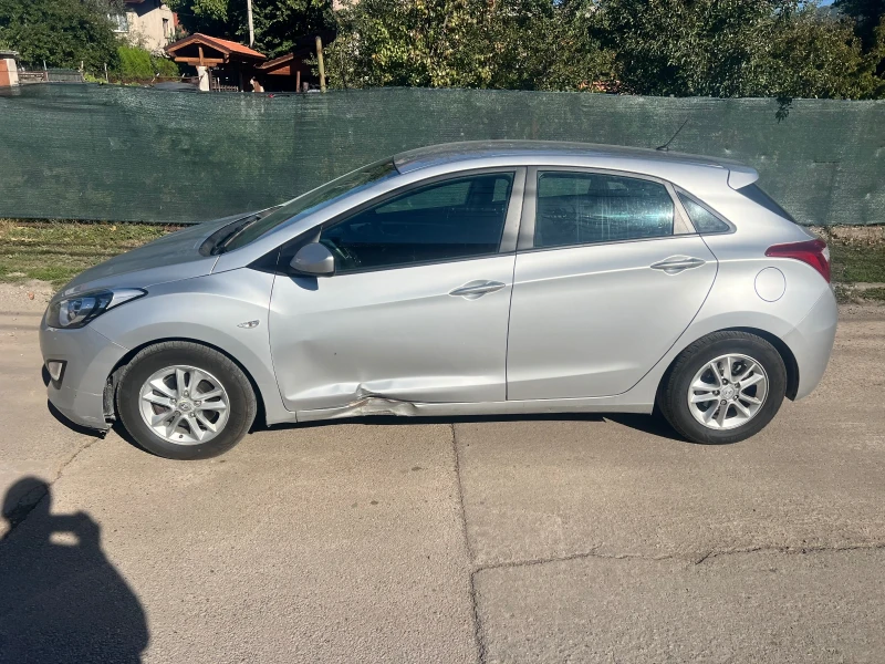 Hyundai I30 1.6 , снимка 7 - Автомобили и джипове - 51825344