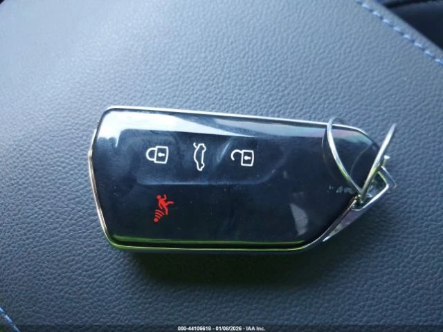 VW Golf R 2.0T, снимка 14 - Автомобили и джипове - 53303697