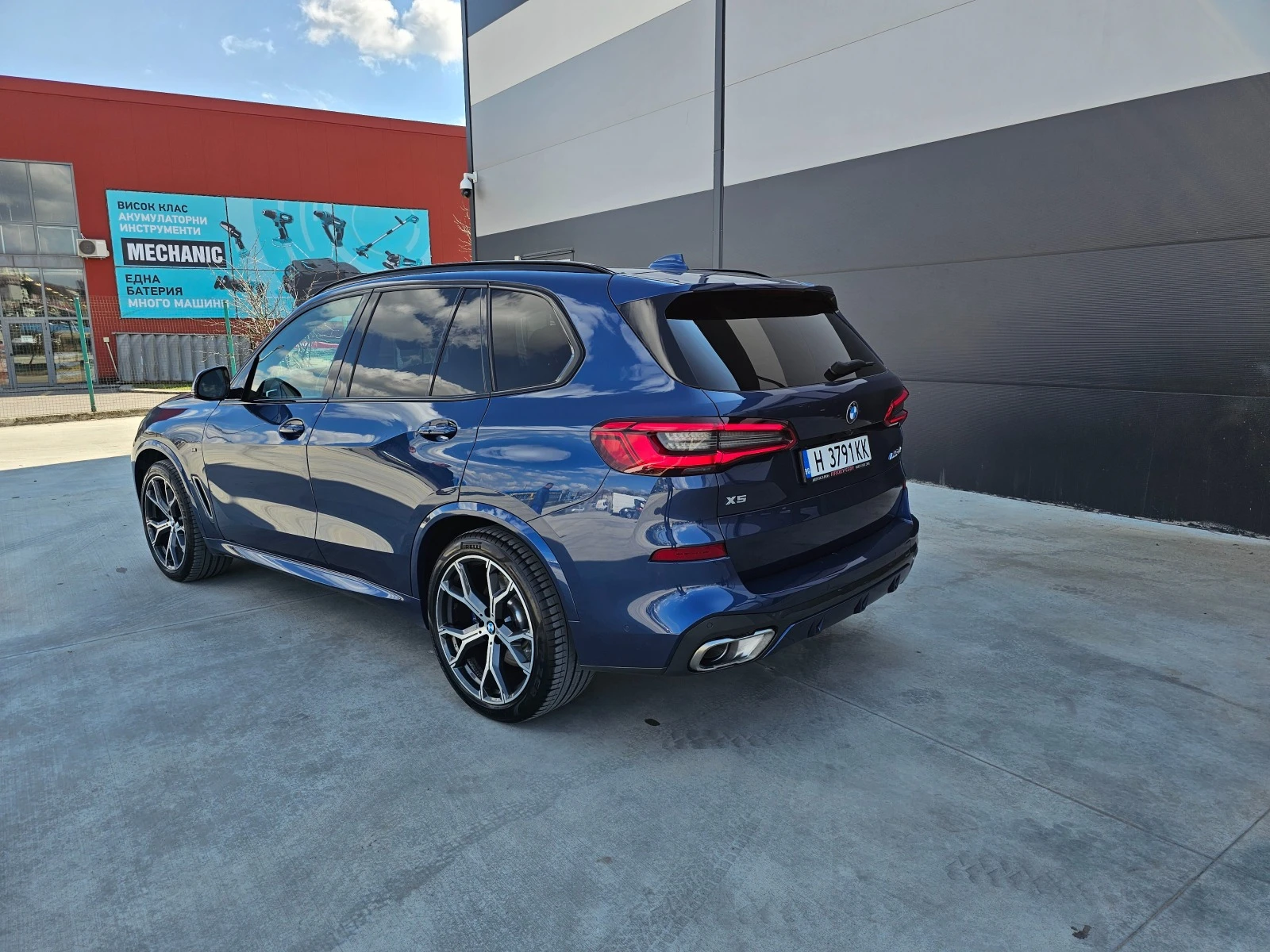 BMW X5M 50D  - изображение 2