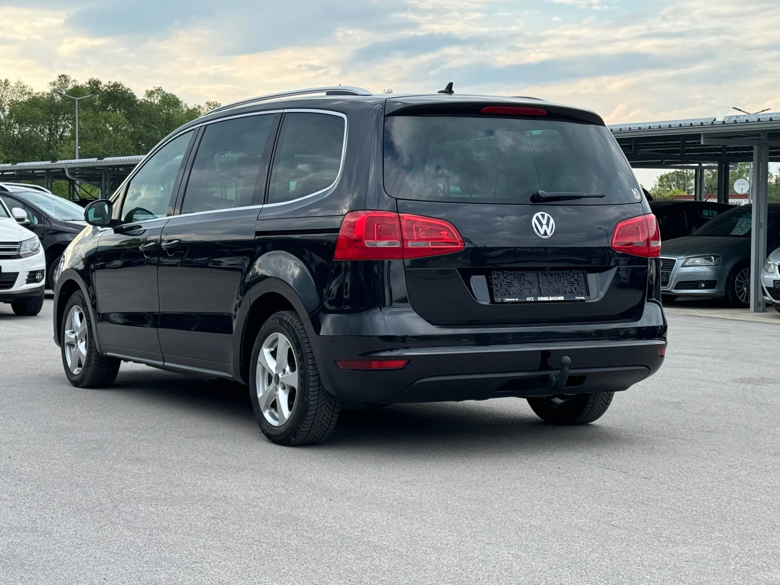 VW Sharan 2.0TDI 4Motion ПАНОРАМА АВТО ПАРКИРАНЕ - изображение 3