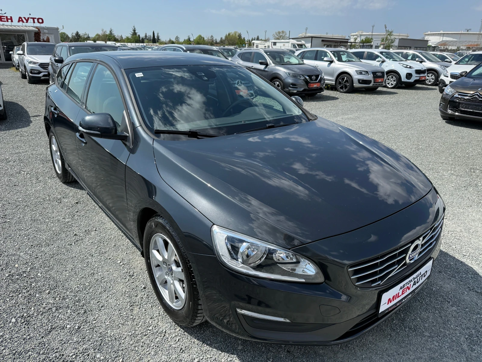 Volvo V60 (KATO НОВА) - изображение 3