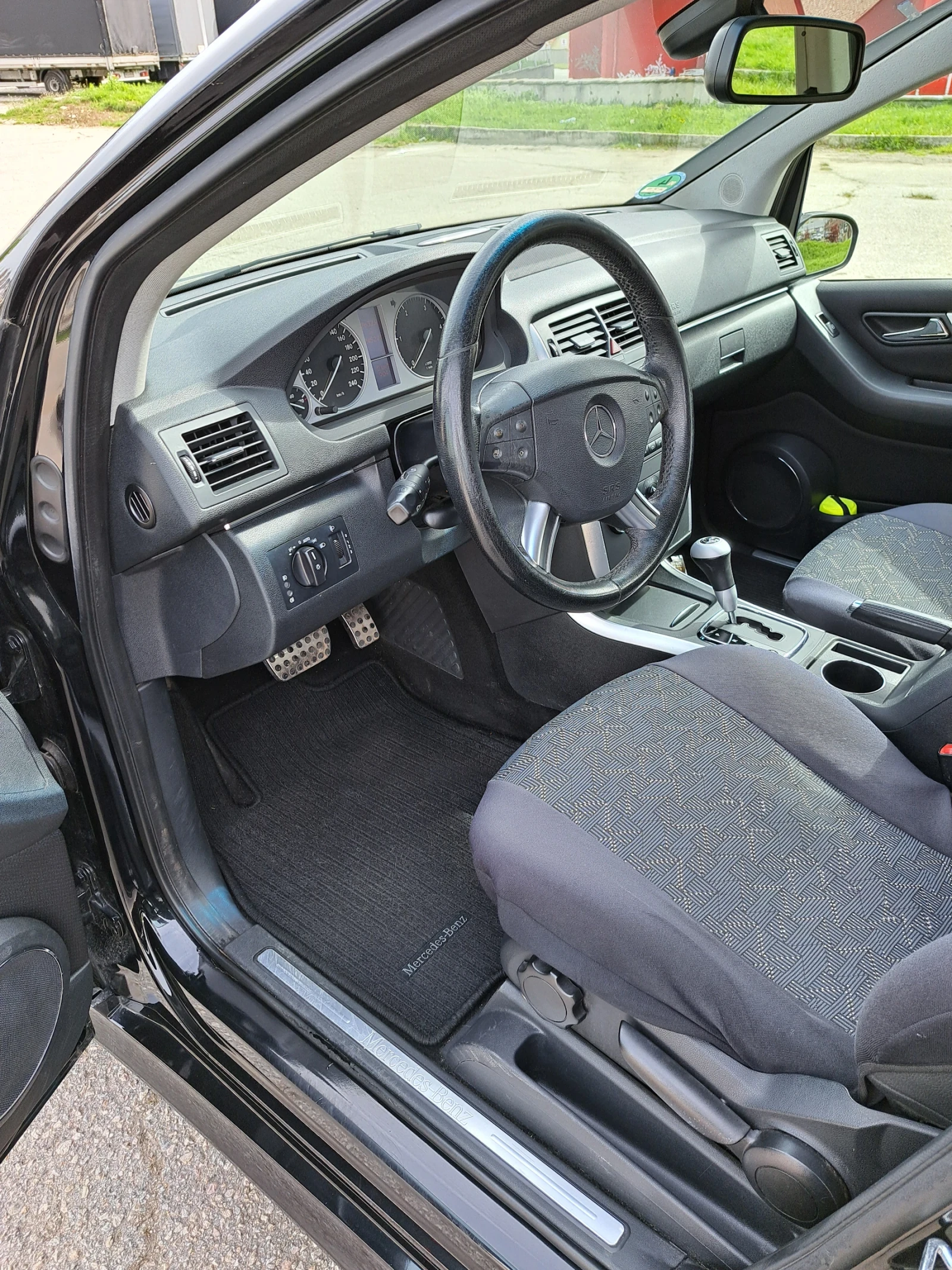 Mercedes-Benz B 200  - изображение 10
