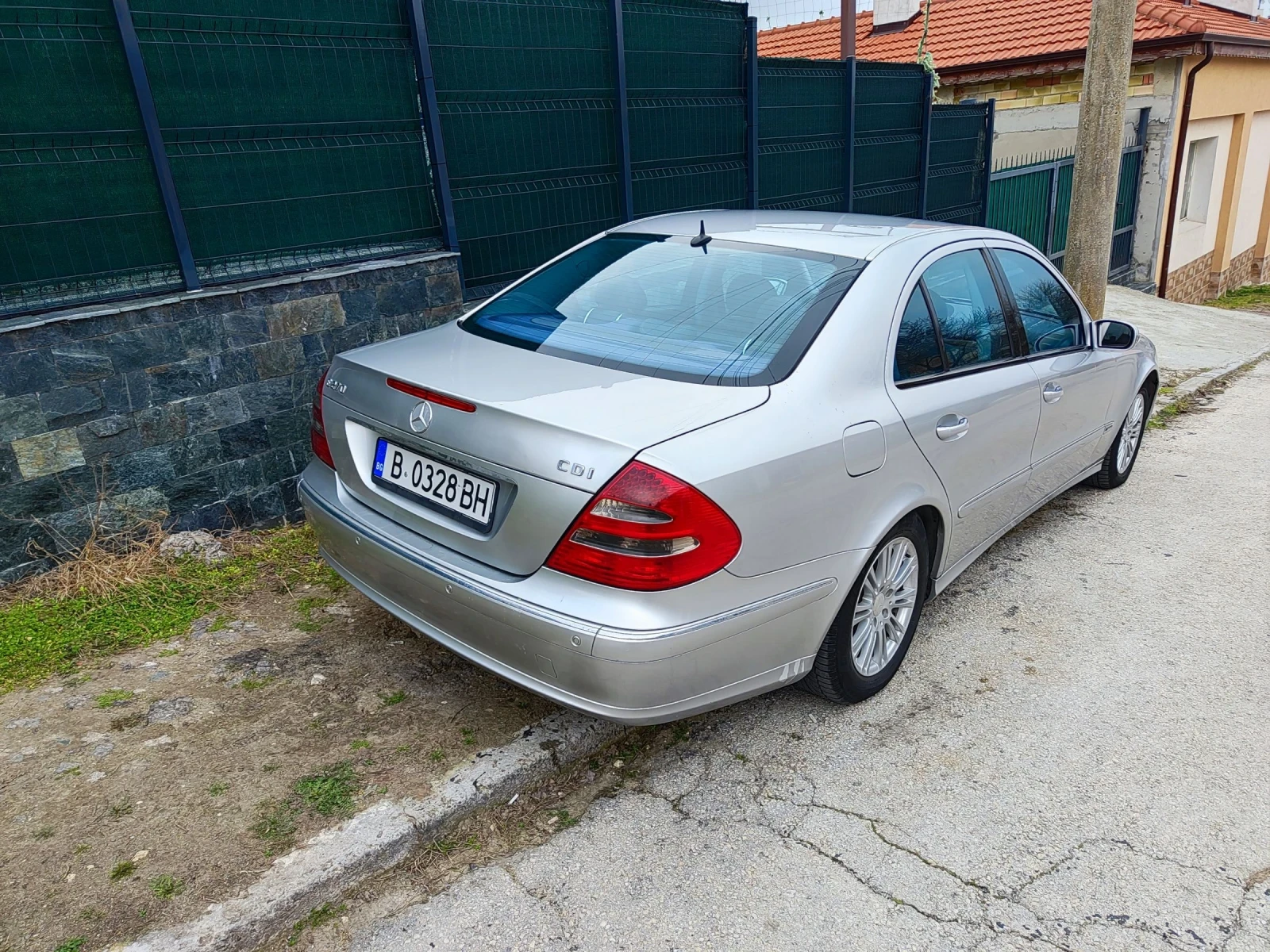 Mercedes-Benz E 270 CDI - изображение 3