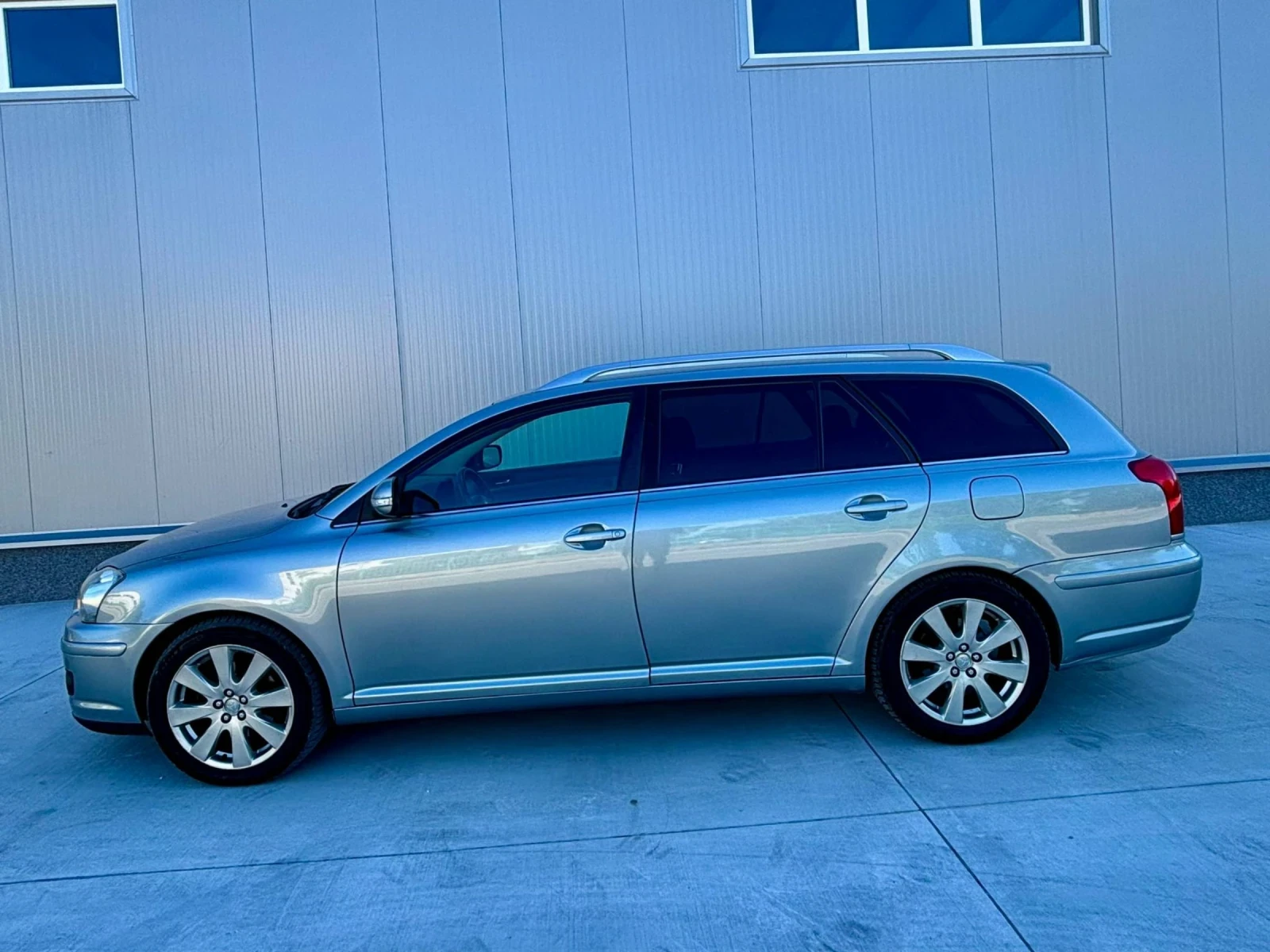 Toyota Avensis 2.0 D-4D/126 к.с./FACELIFT/NAVI - изображение 3