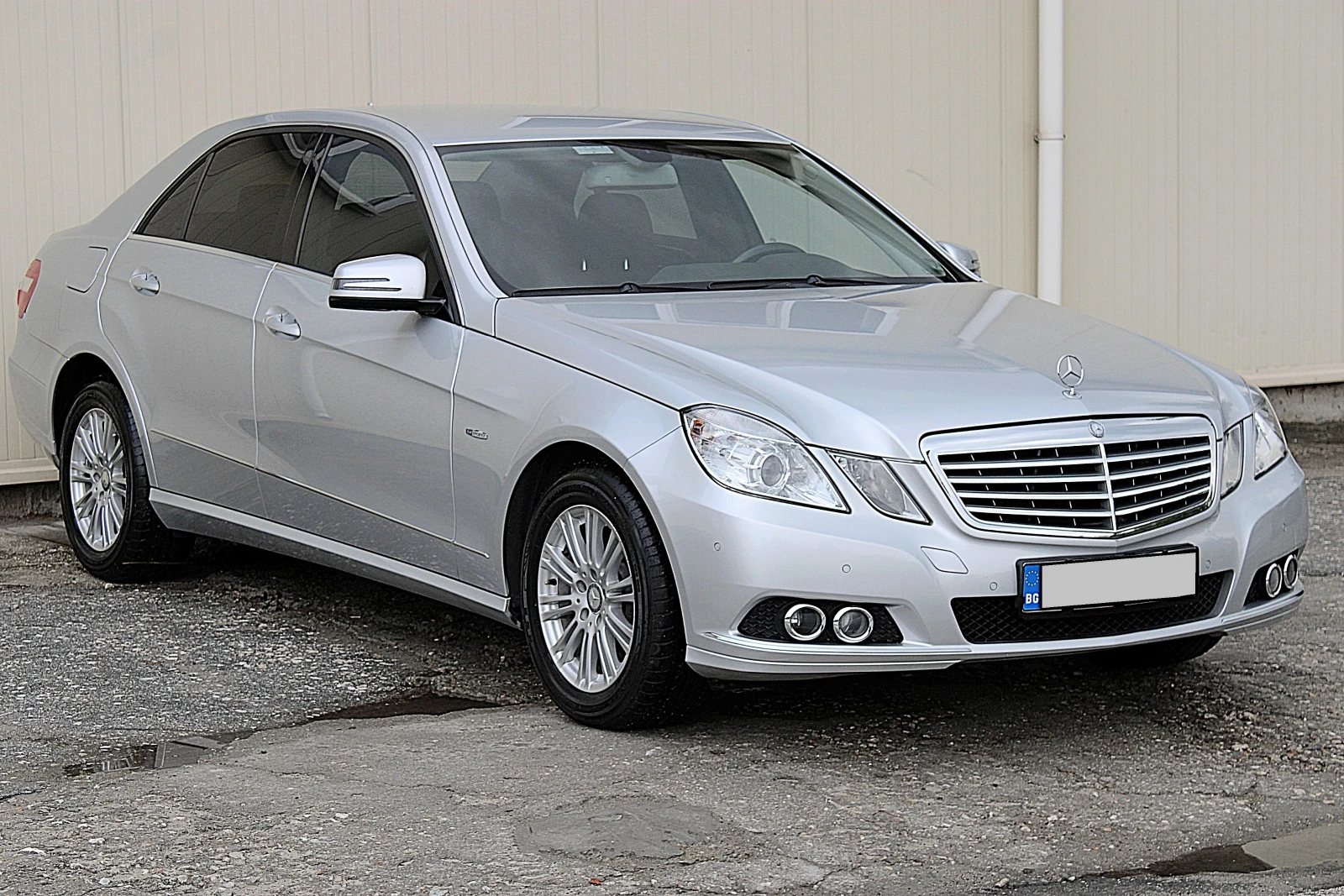 Mercedes-Benz E 220 CDI - изображение 3