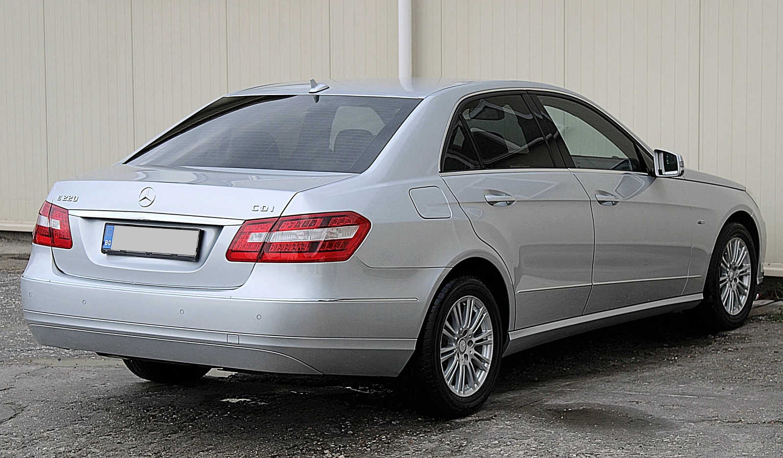 Mercedes-Benz E 220 CDI - изображение 6