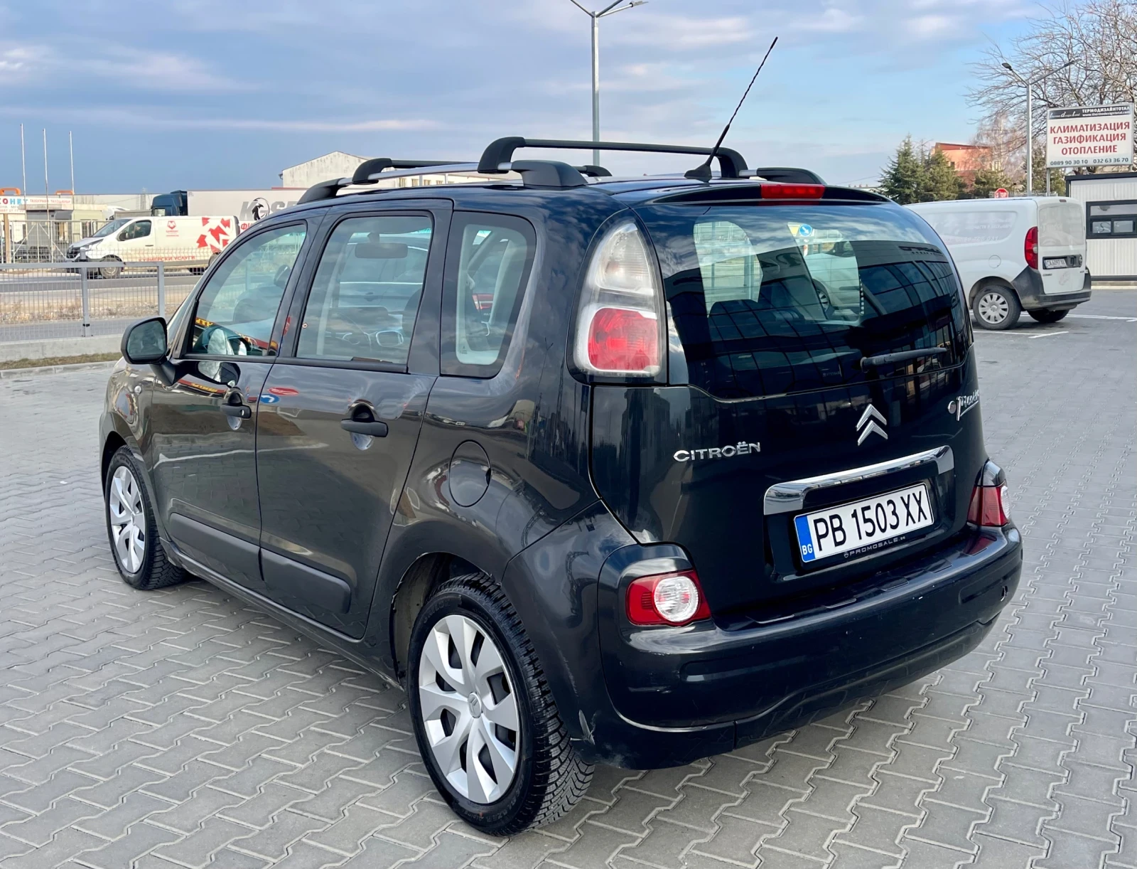 Citroen C3 Picasso 1.6HDi* 92кс* ОБСЛУЖЕНА* СМЕНЕН АНГРЕНАЖ*  - изображение 5