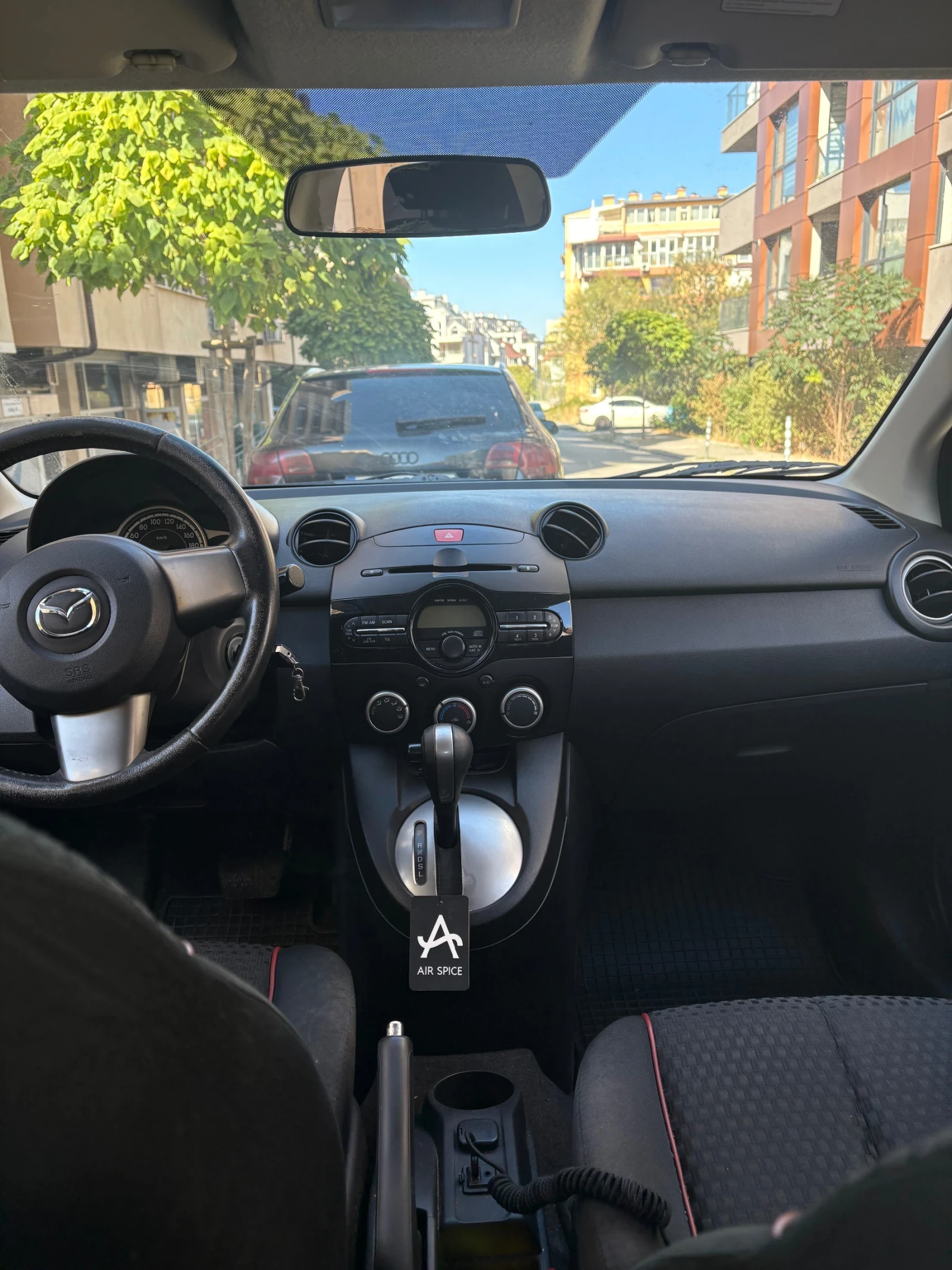 Mazda 2  - изображение 6