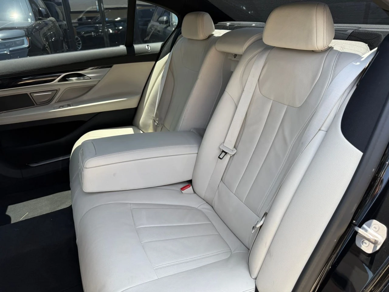 BMW 740 * CARFAX * ��� ������������ ������ | Mobile.bg � ����������� 11