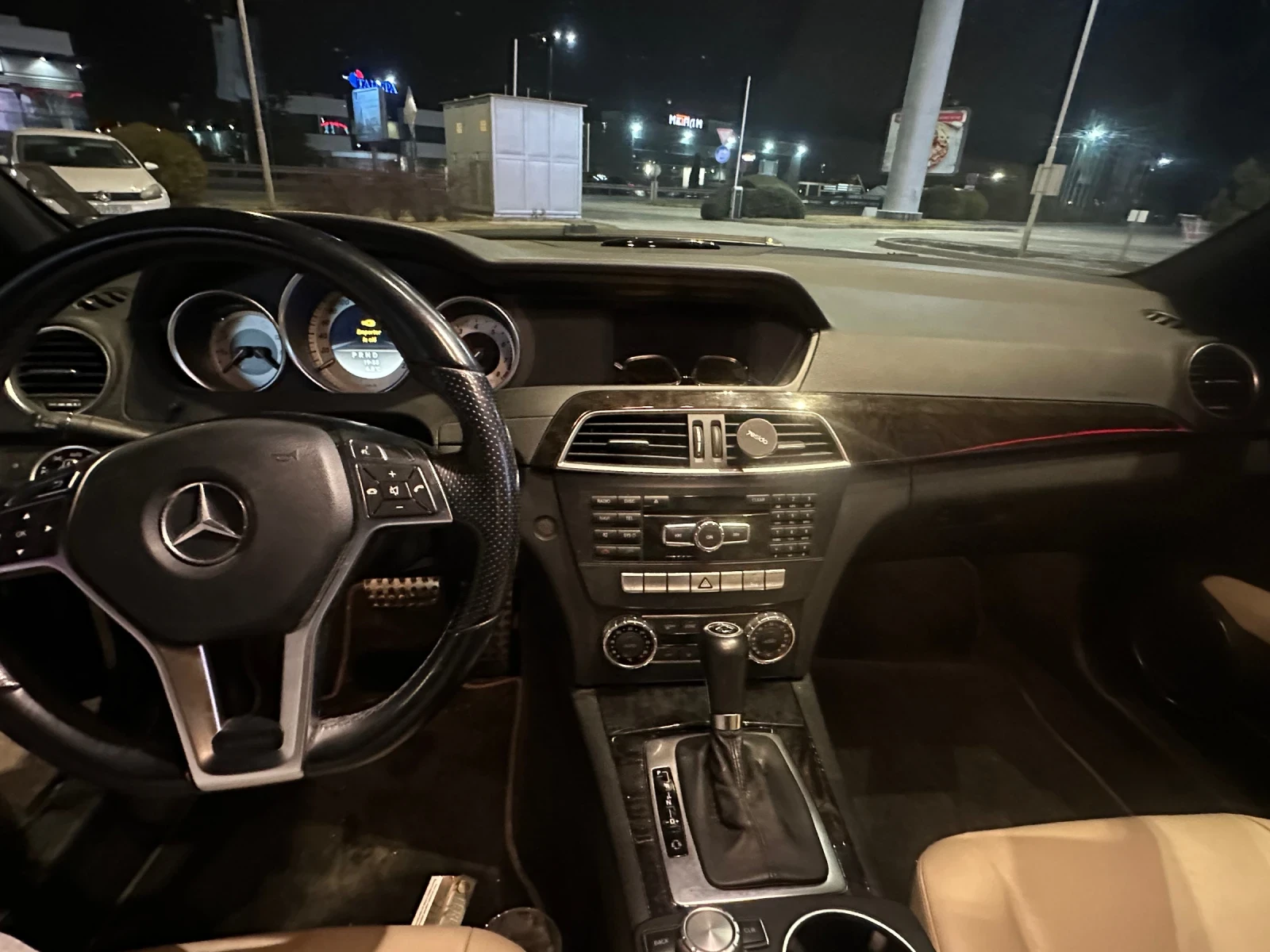 Mercedes-Benz C 350 4matic, снимка 9 - Автомобили и джипове - 53841456