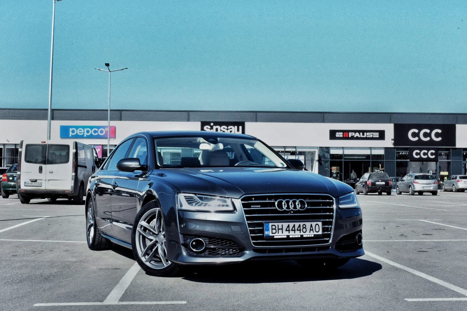 Audi A8 Long* Chauffeur Paket* Matrix* Full Xtras* , снимка 16 - Автомобили и джипове - 53868693