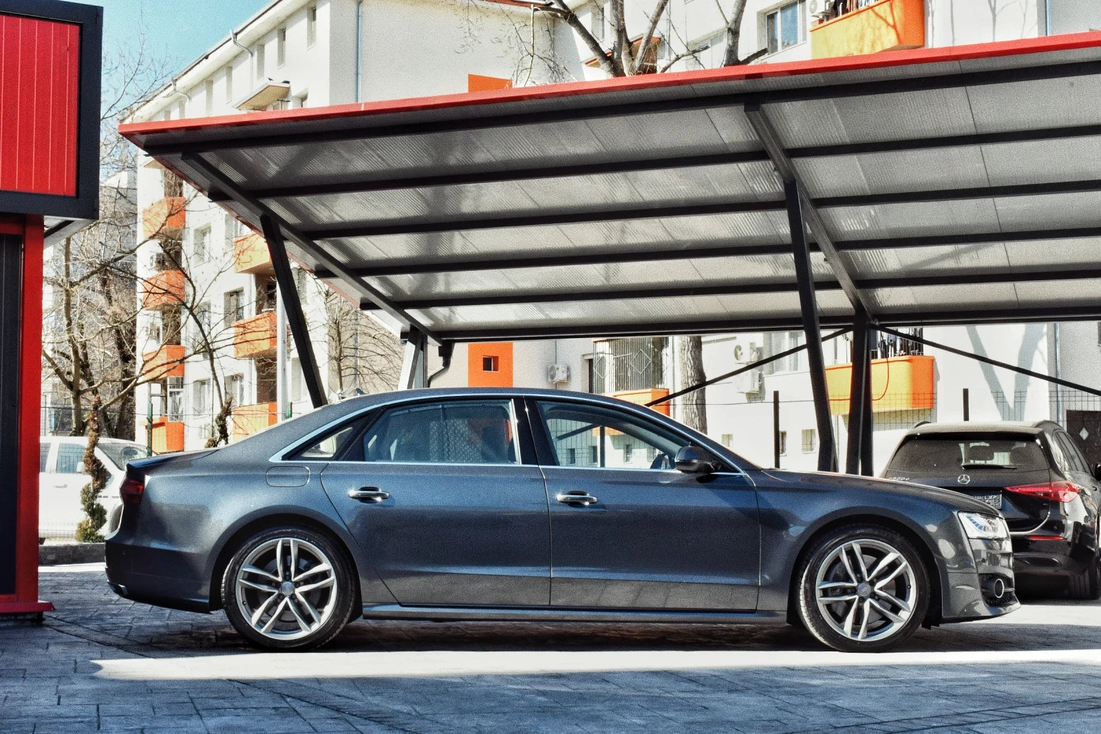 Audi A8 Long* Chauffeur Paket* Matrix* Full Xtras* , снимка 3 - Автомобили и джипове - 53868693