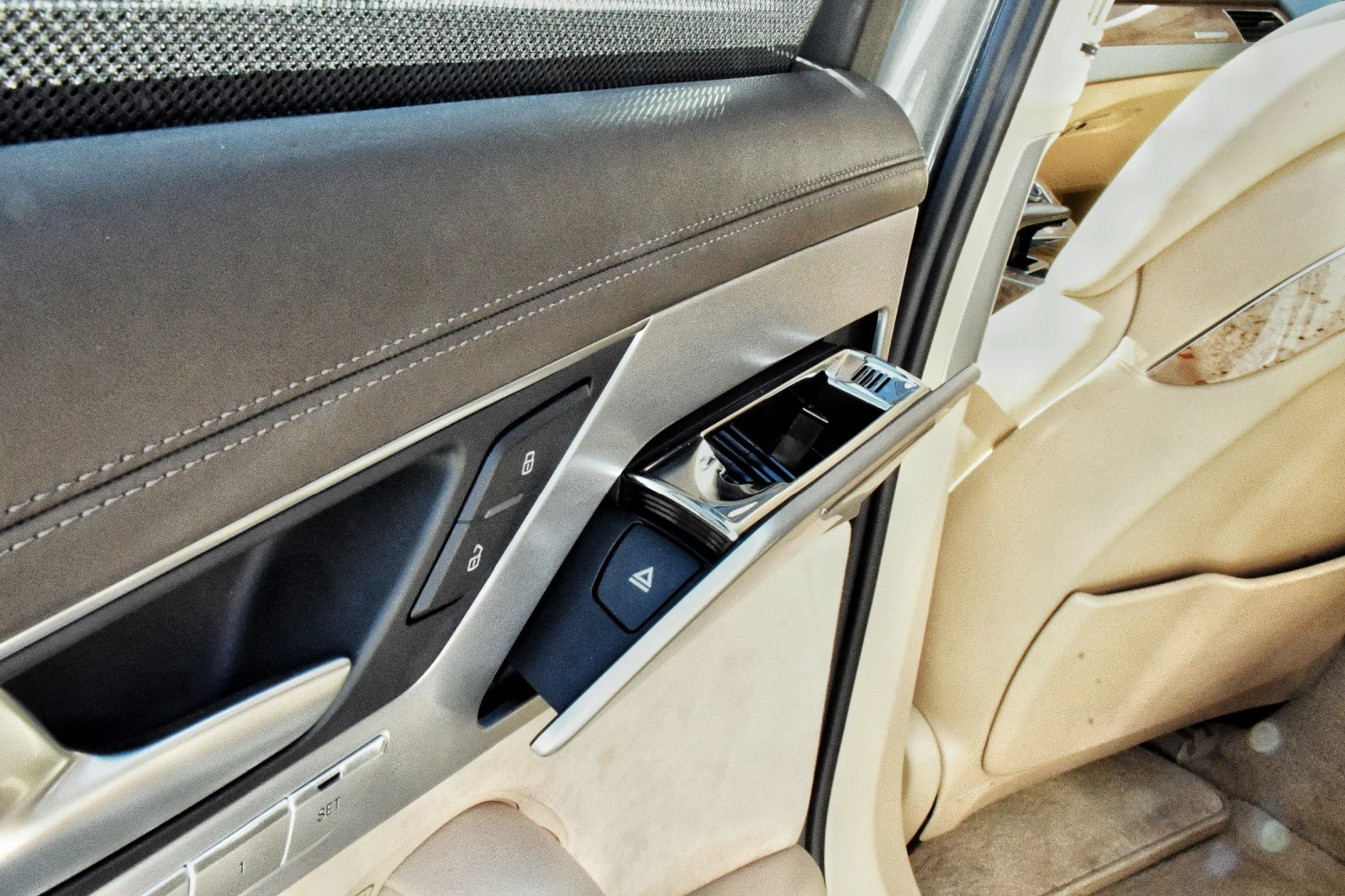 Audi A8 Long* Chauffeur Paket* Matrix* Full Xtras* , снимка 14 - Автомобили и джипове - 53868693