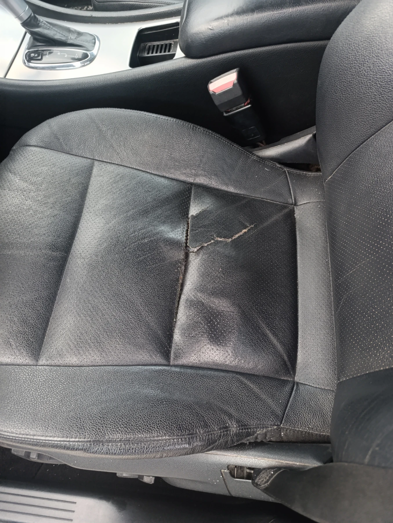 Mercedes-Benz C 220 220, снимка 10 - Автомобили и джипове - 54044176