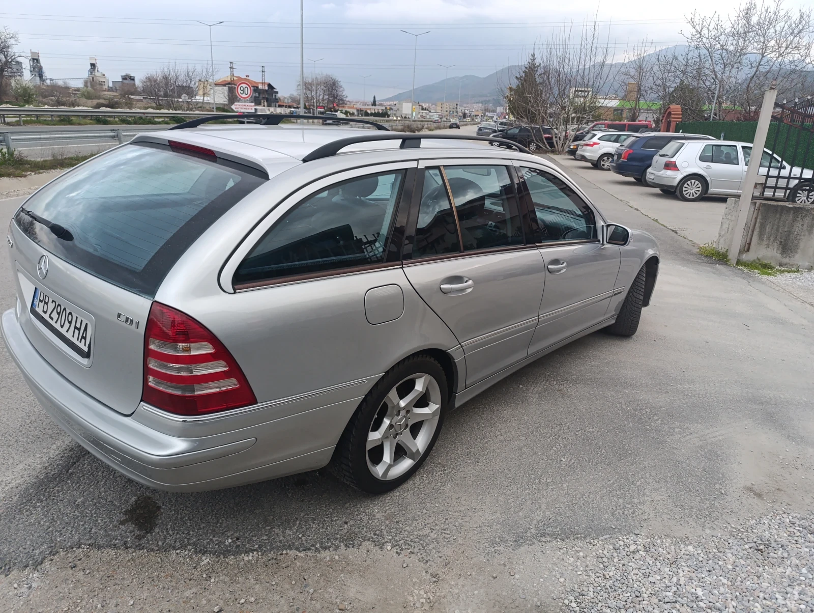 Mercedes-Benz C 220 220, снимка 4 - Автомобили и джипове - 54044176