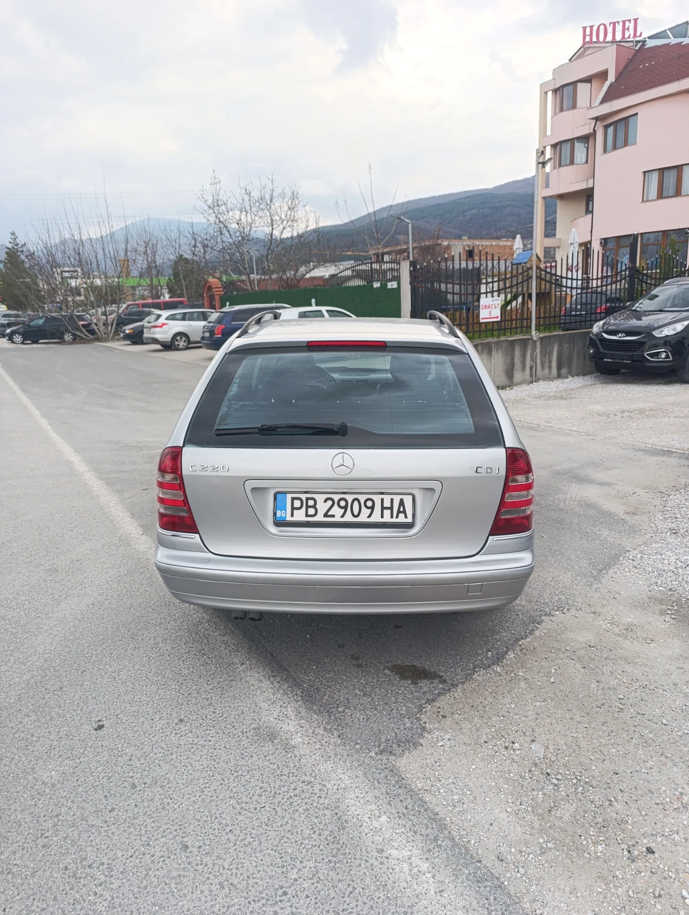Mercedes-Benz C 220 220, снимка 3 - Автомобили и джипове - 54044176