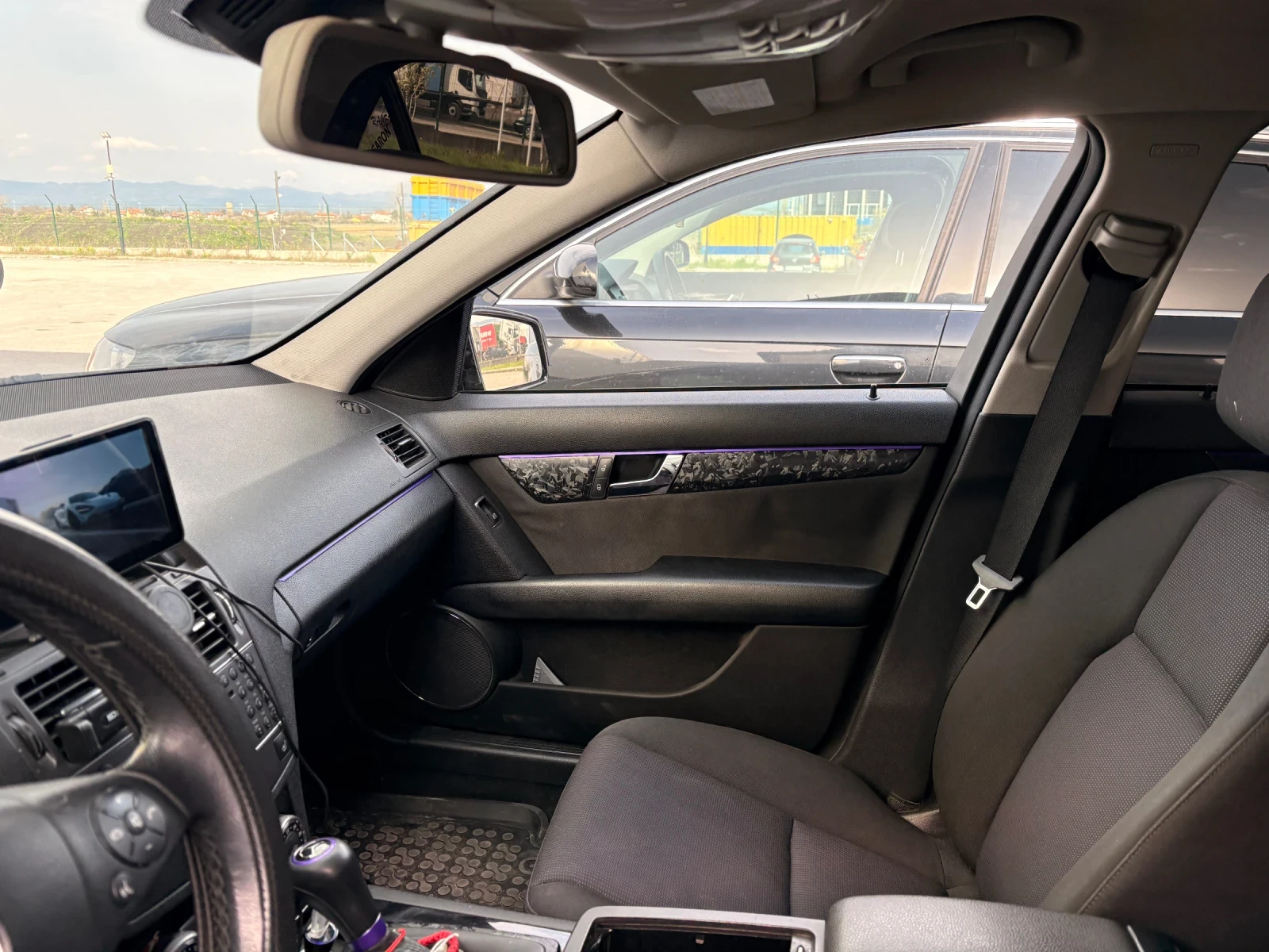 Mercedes-Benz C 180 CGI, снимка 5 - Автомобили и джипове - 54196114