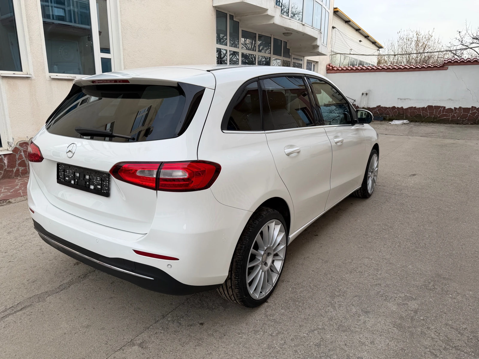 Mercedes-Benz B 200 АВТОМАТ EURO6, снимка 6 - Автомобили и джипове - 54301638