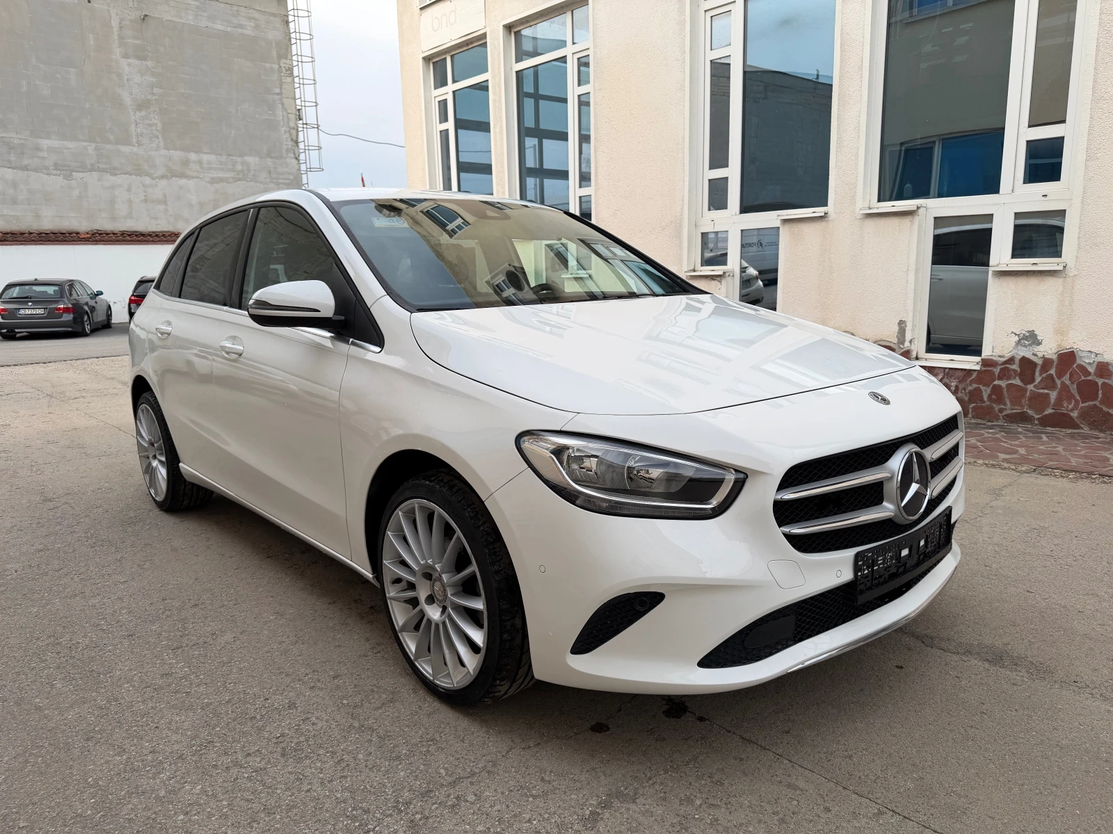 Mercedes-Benz B 200 АВТОМАТ EURO6, снимка 3 - Автомобили и джипове - 54301638