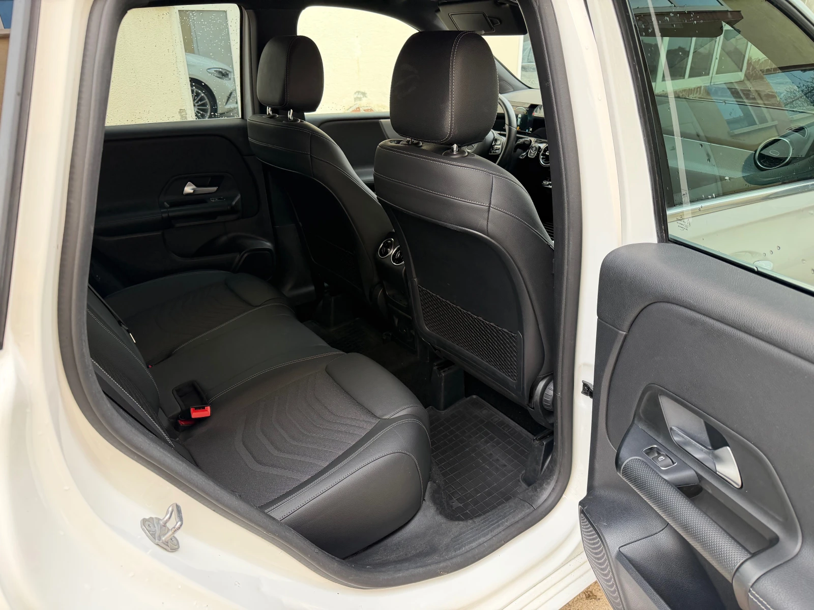 Mercedes-Benz B 200 АВТОМАТ EURO6, снимка 10 - Автомобили и джипове - 54301638