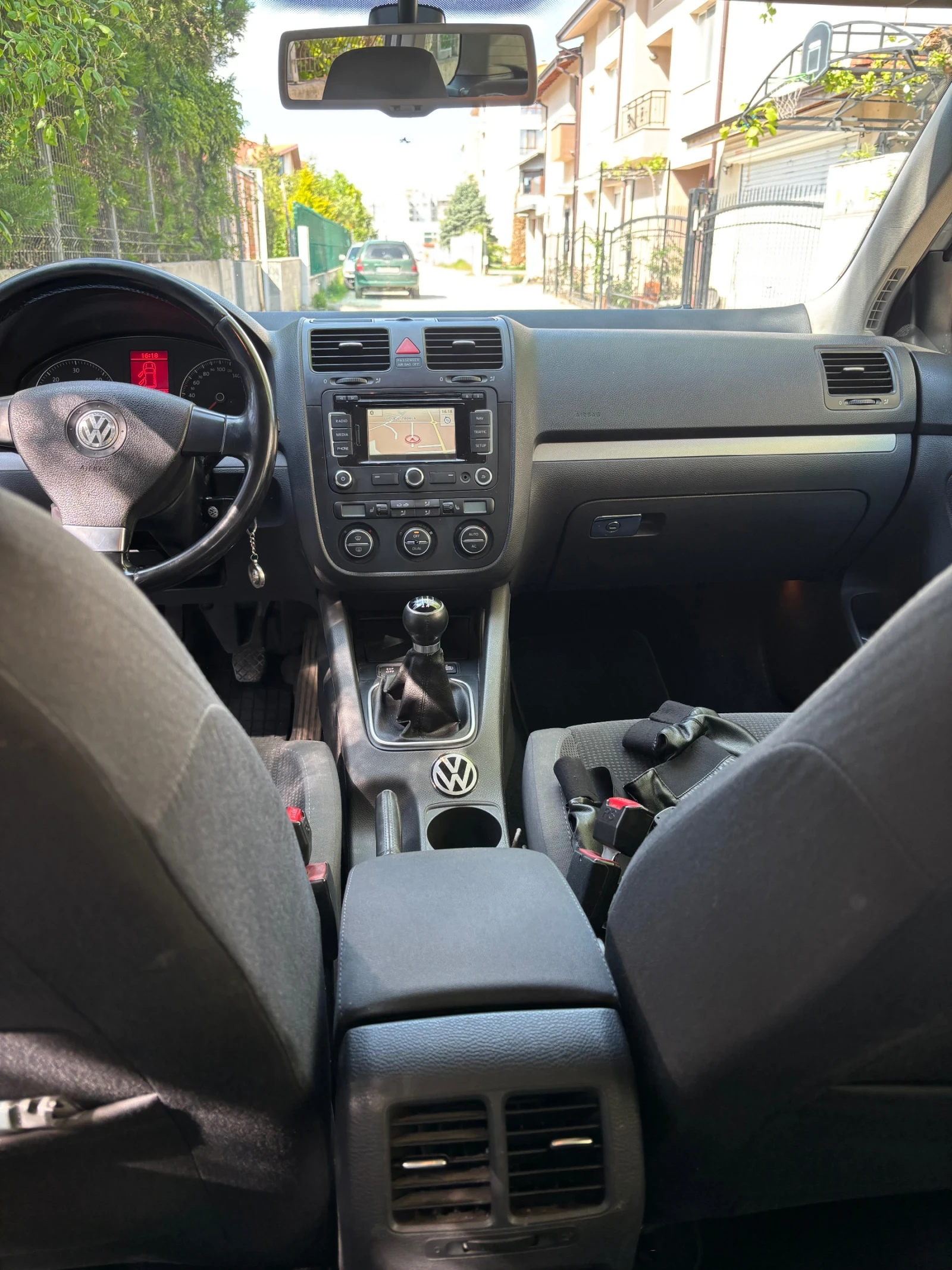 VW Golf 1.9 105 кс, снимка 7 - Автомобили и джипове - 54430948