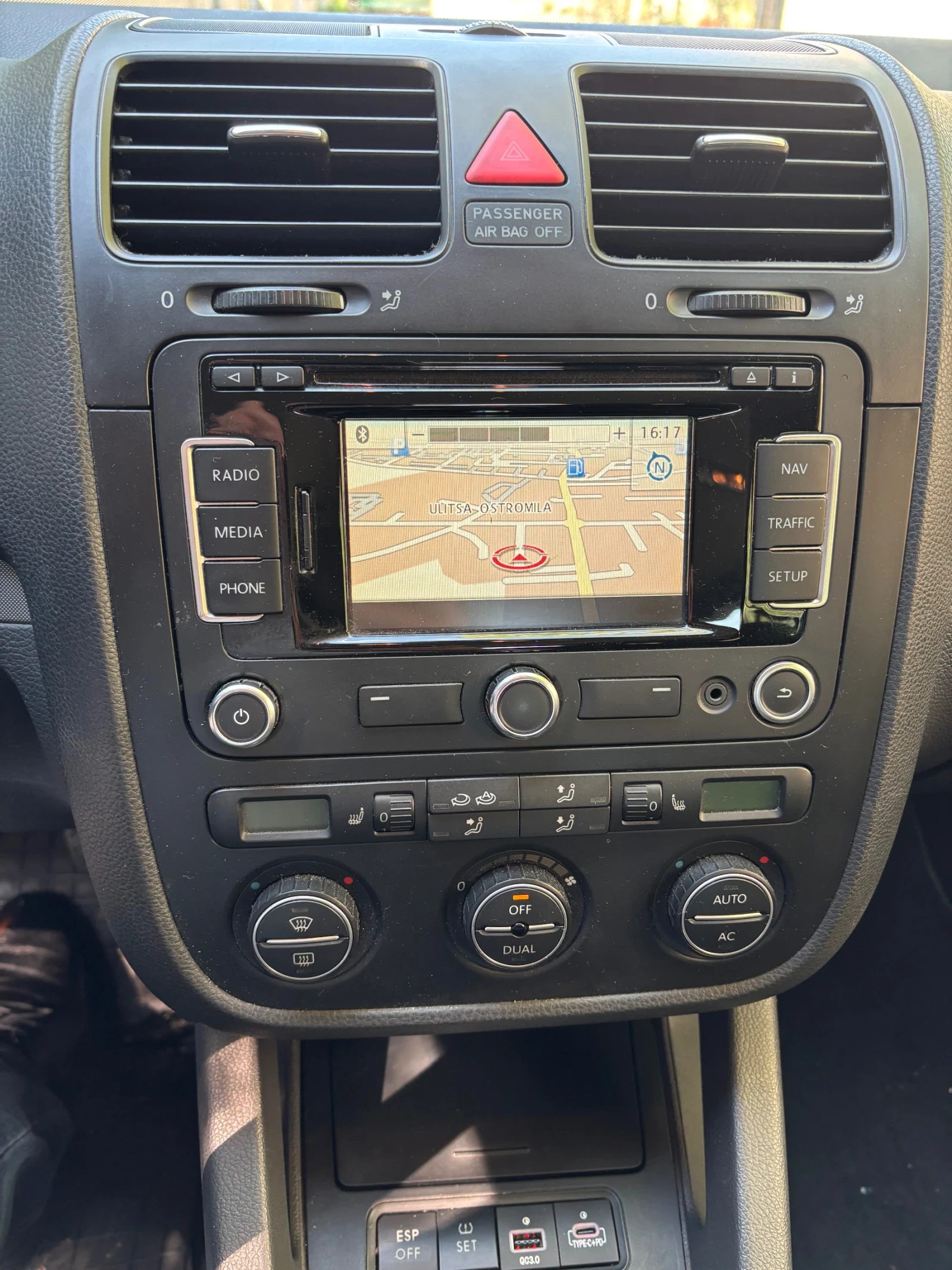 VW Golf 1.9 105 кс, снимка 11 - Автомобили и джипове - 54430948