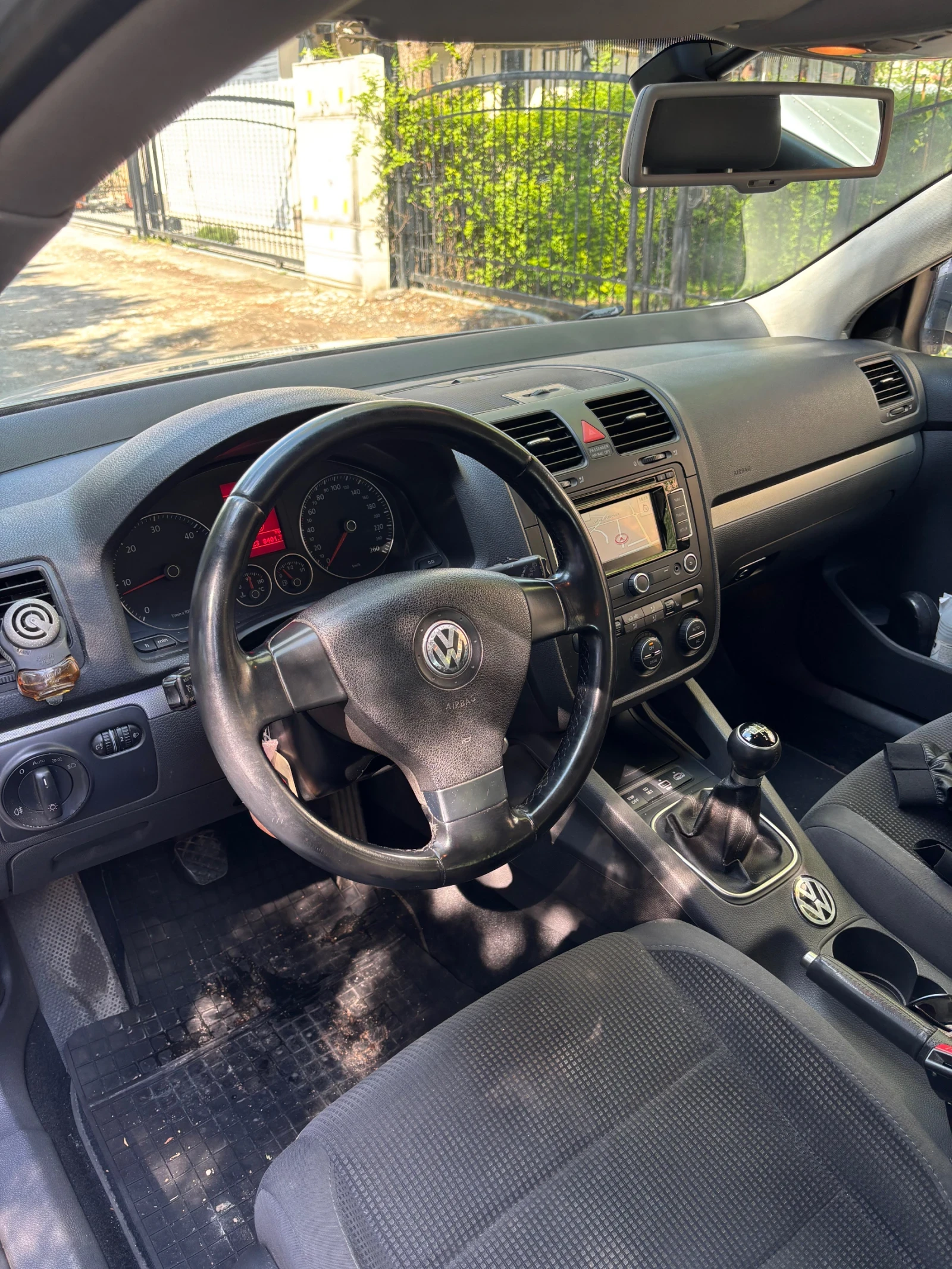 VW Golf 1.9 105 кс, снимка 6 - Автомобили и джипове - 54430948