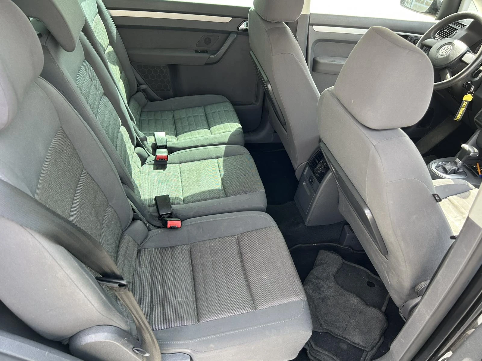 VW Touran 2.0 TDI, снимка 7 - Автомобили и джипове - 54815716