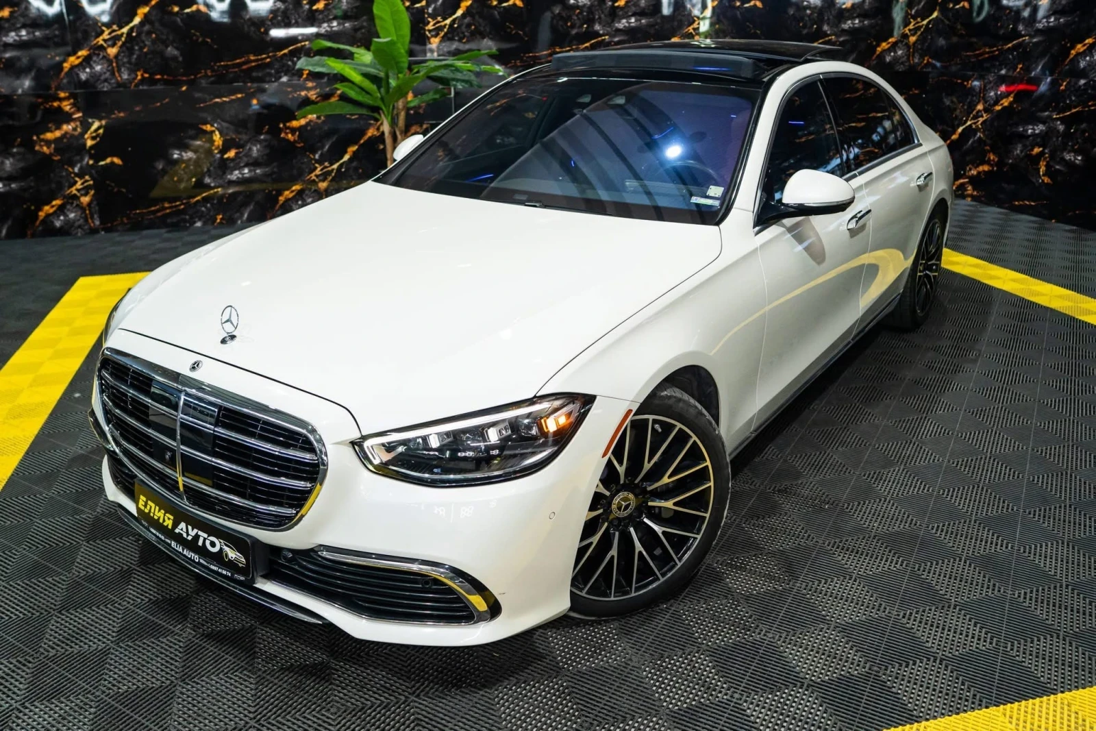 Mercedes-Benz S 580 FULL AMG LINE LED ПАНО BURM HUD 360 ЛИЗИНГ 100%, снимка 2 - Автомобили и джипове - 55873897