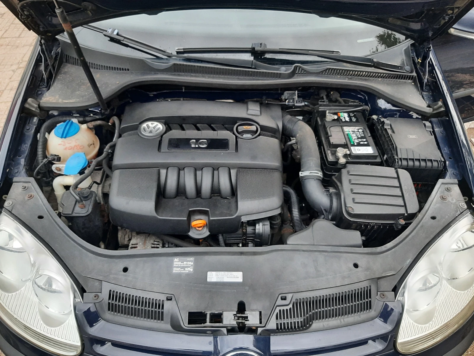 VW Golf Бензинов, снимка 7 - Автомобили и джипове - 55881656