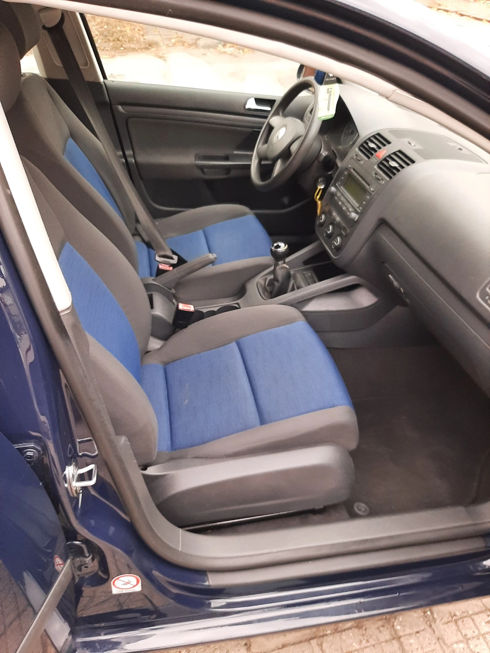 VW Golf Бензинов, снимка 7 - Автомобили и джипове - 55881656
