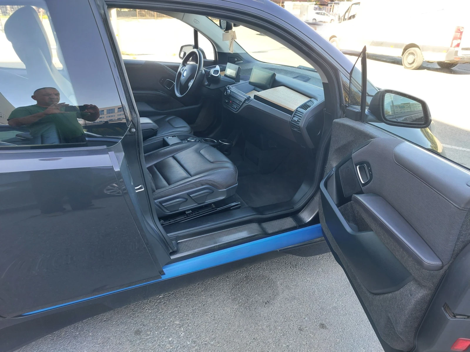 BMW i3, снимка 15 - Автомобили и джипове - 55970862