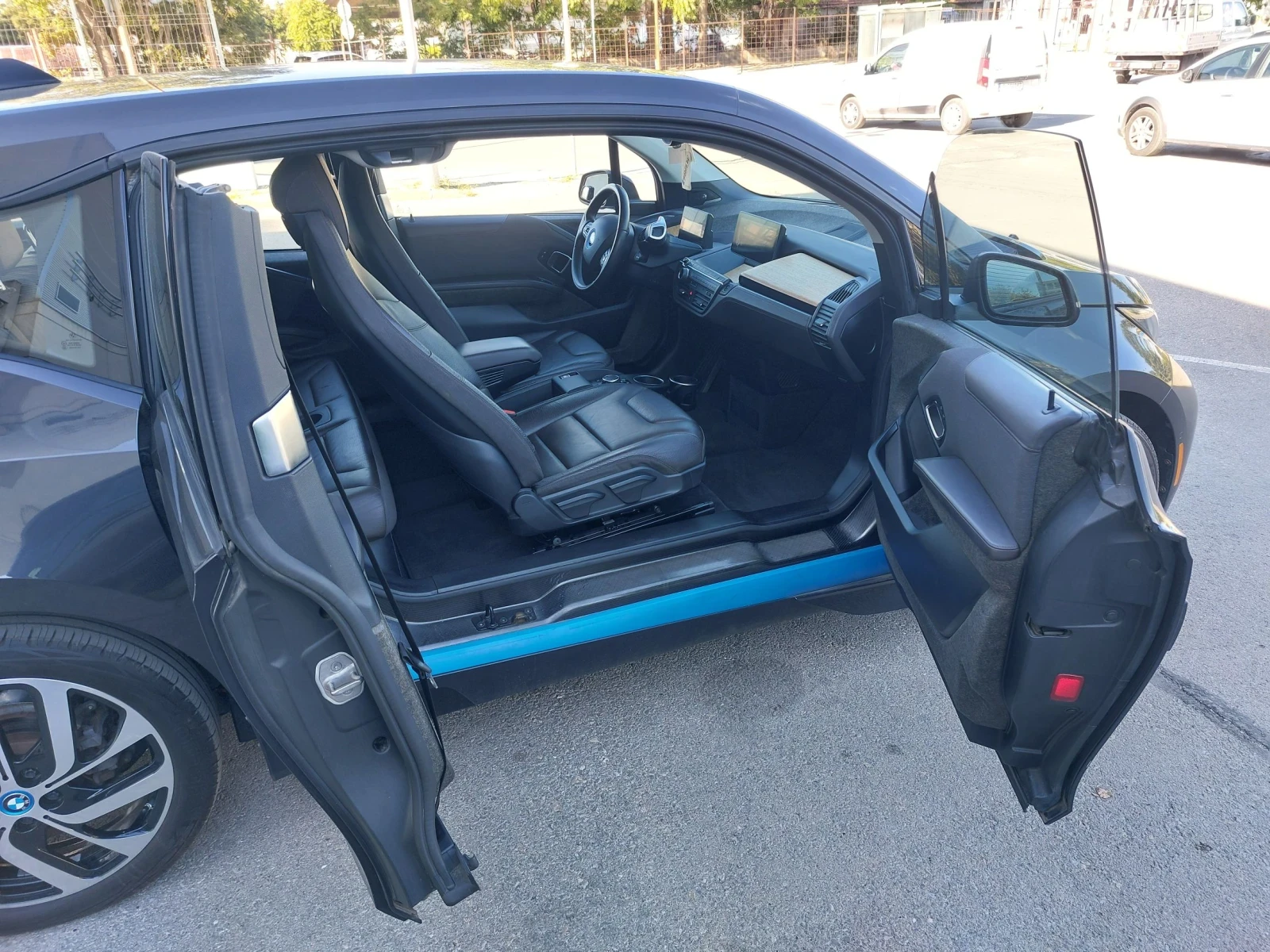 BMW i3, снимка 13 - Автомобили и джипове - 55970862